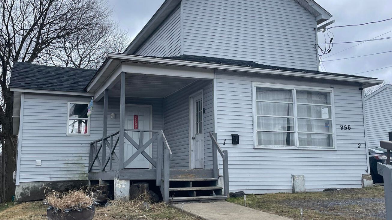 956 Wood St, Old PA 18518