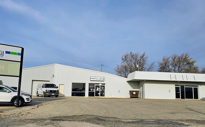 Pictures of Retail property located at 609 W Taylor St, Creston, IA 50801 for sales - image #1
