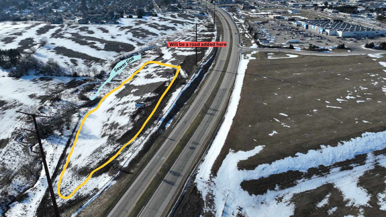 1051 Rd, Dodgeville, WI 53533