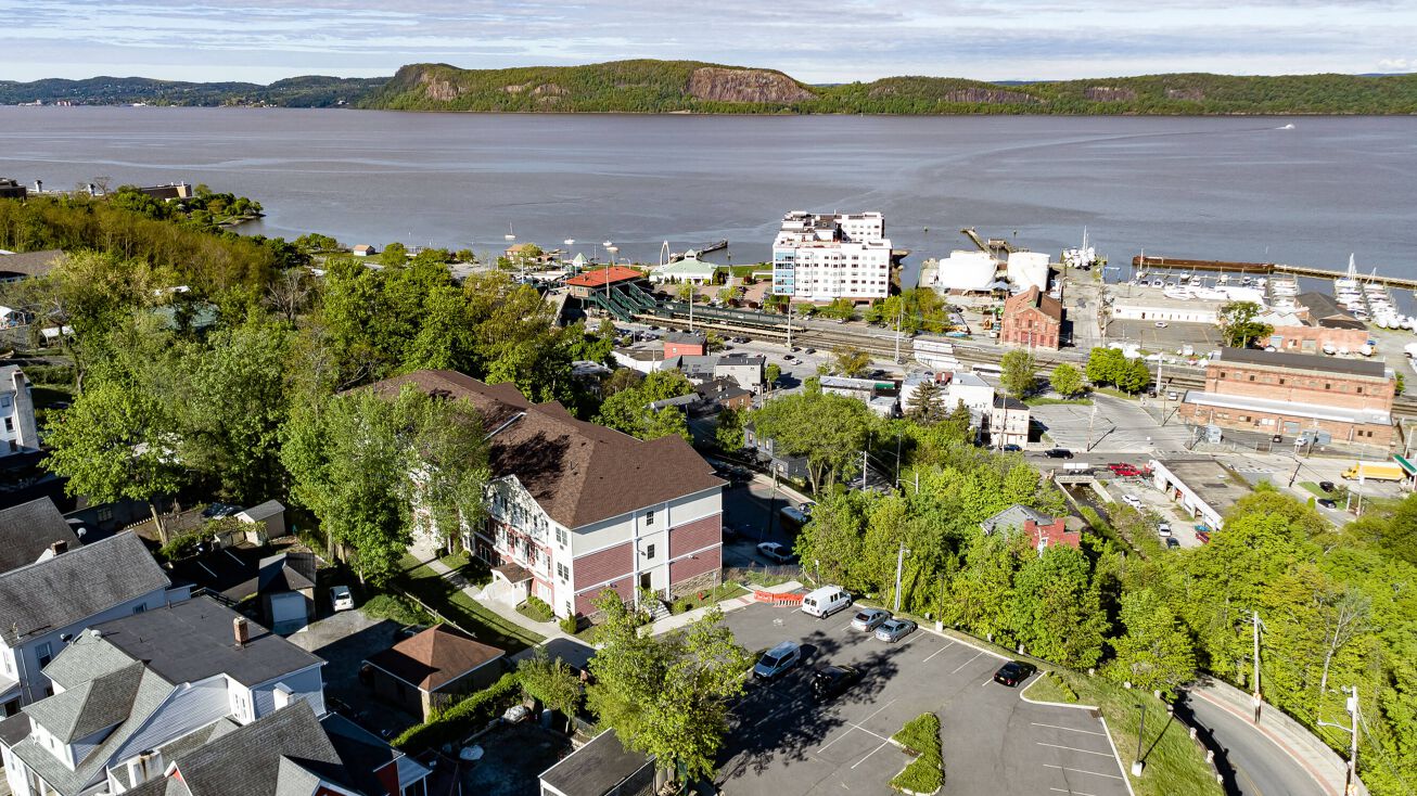 80 Main St, Ossining, NY 10562