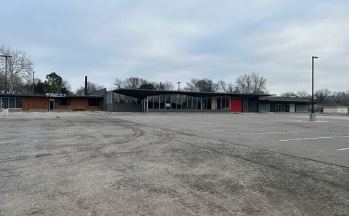 Pictures of Retail property located at 638 W 33rd St N, Wichita, KS 67204 for sales - image #1