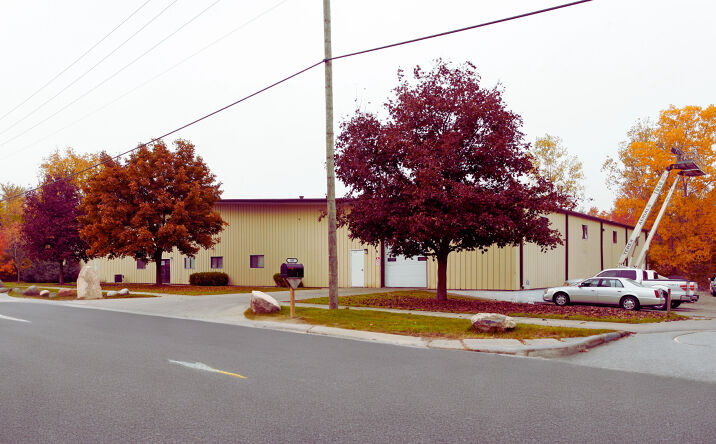 Pictures of Industrial property located at 385 N Mill St, South Lyon, MI 48178 for sales - image #1