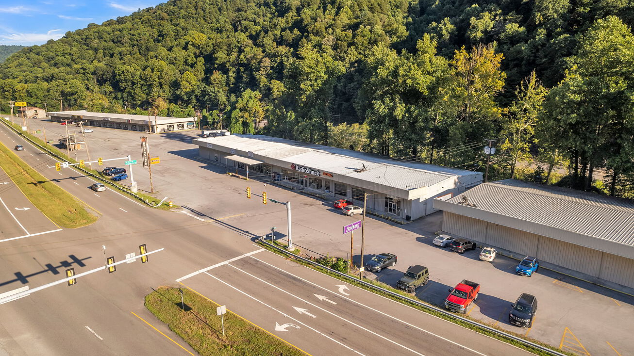 1202 Anchorage Cir, Vansant, VA 24656