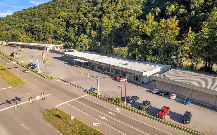 Pictures of Retail property located at 1202 Anchorage Cir, Vansant, VA 24656 for sales - image #1