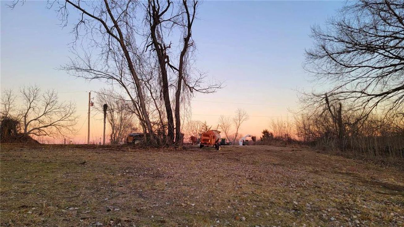 22 N Ridge Road, Pleasanton, KS 66075