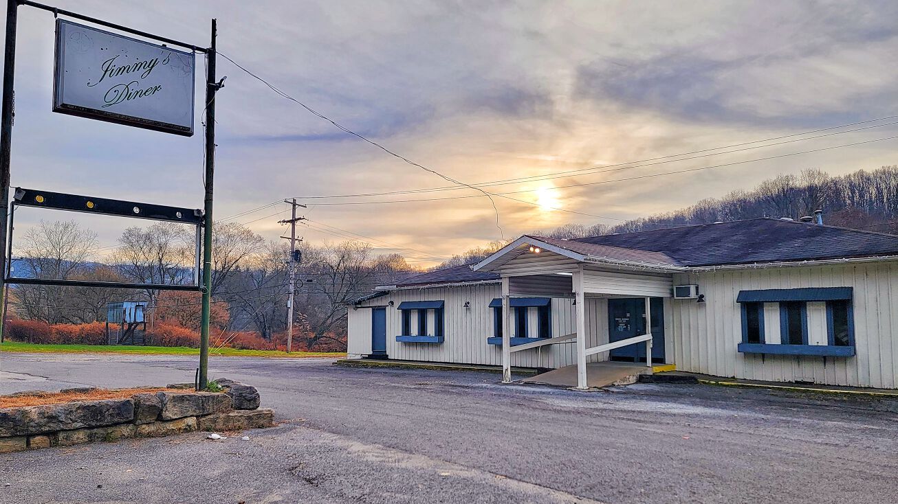 1121 Hood Avenue, Shinnston, WV, USA, Shinnston, WV 26431