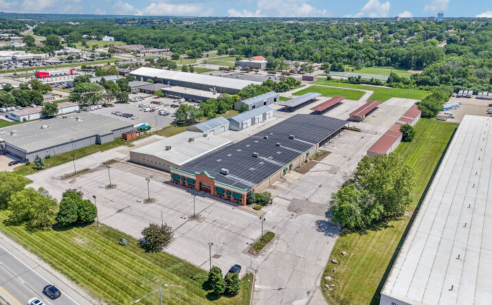 Pictures of Industrial property located at 10320 Hickman Rd, Clive, IA 50325 for sales - image #1