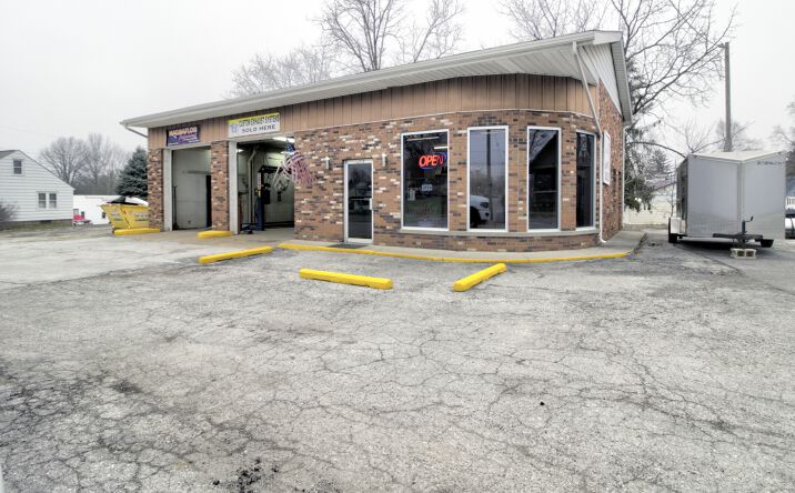Pictures of Retail property located at 215 W McPherson Hwy, Clyde, OH 43410 for sales - image #1