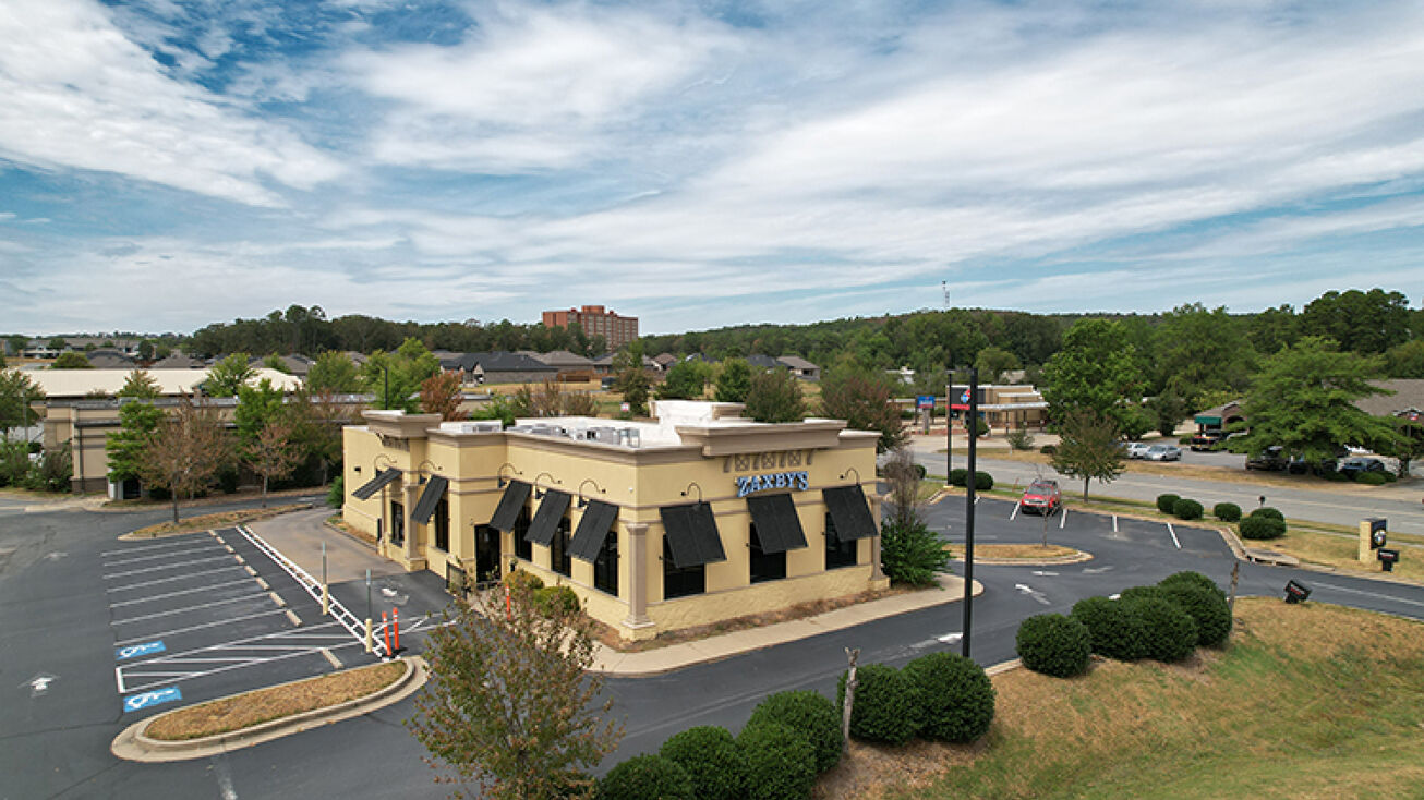 104 Carnahan Dr, Maumelle, AR 72113