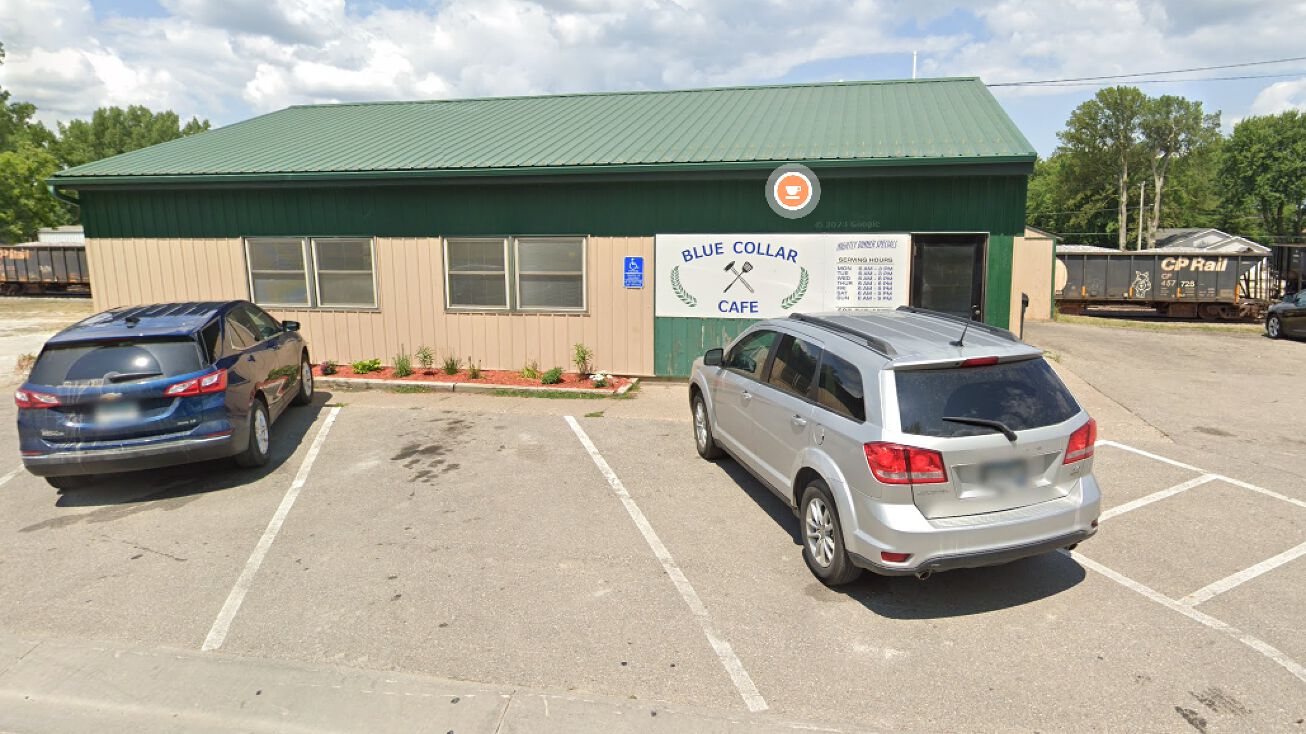 215 S Front St, Eyota, MN 55934