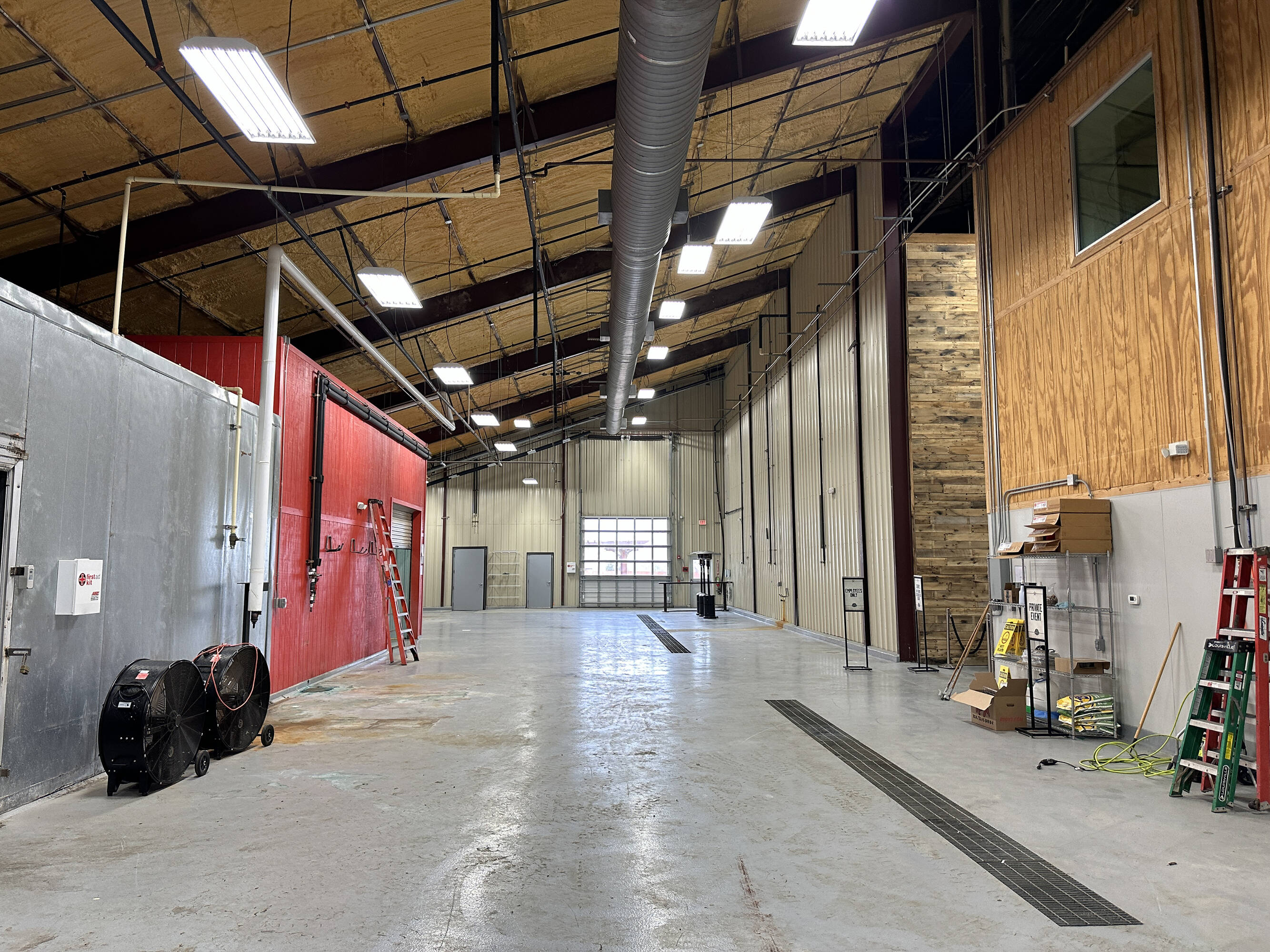 For Sale I 24,738 SF Specialty Facility