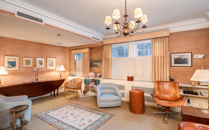 Pictures of Office property located at 910 Park Ave, New York, NY 10075 for sales - image #1