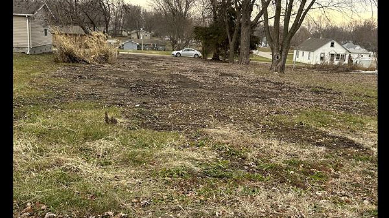 318 E Curtis St, Marceline, MO 64658