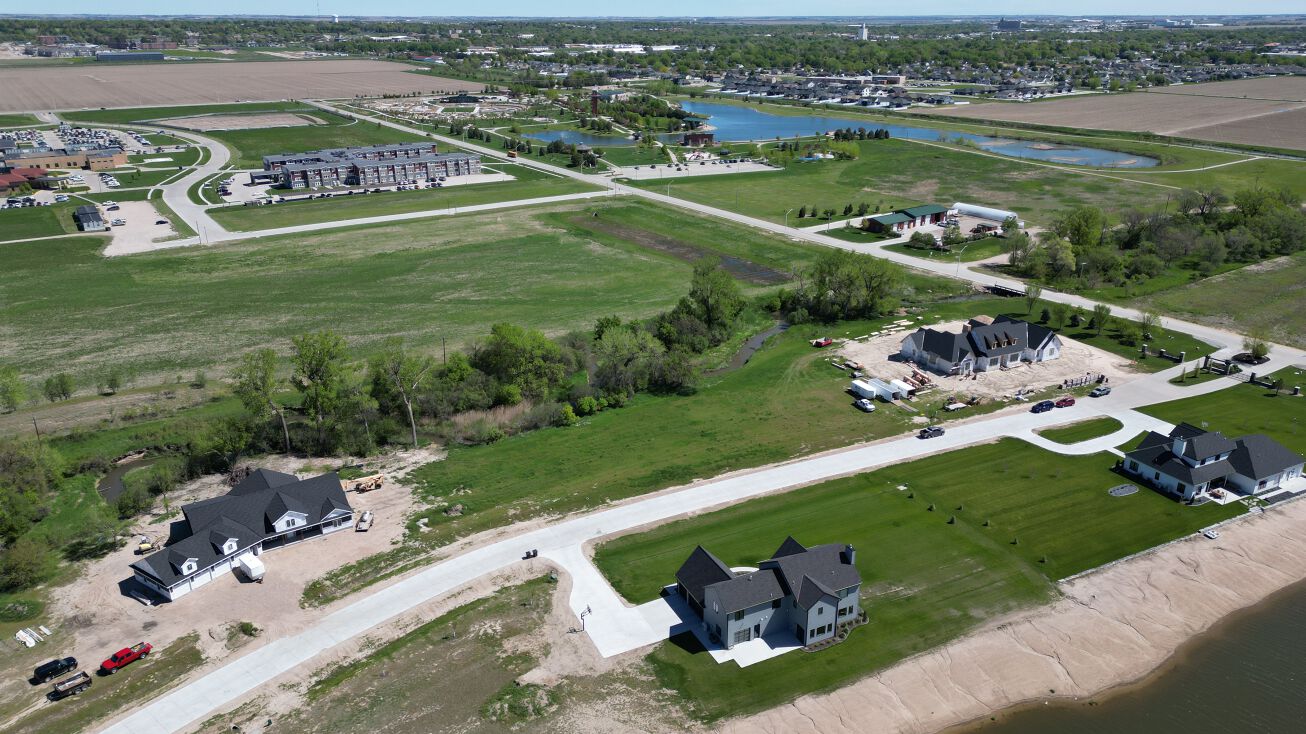 2309 Turkey Crk Ln, Kearney, NE 68845