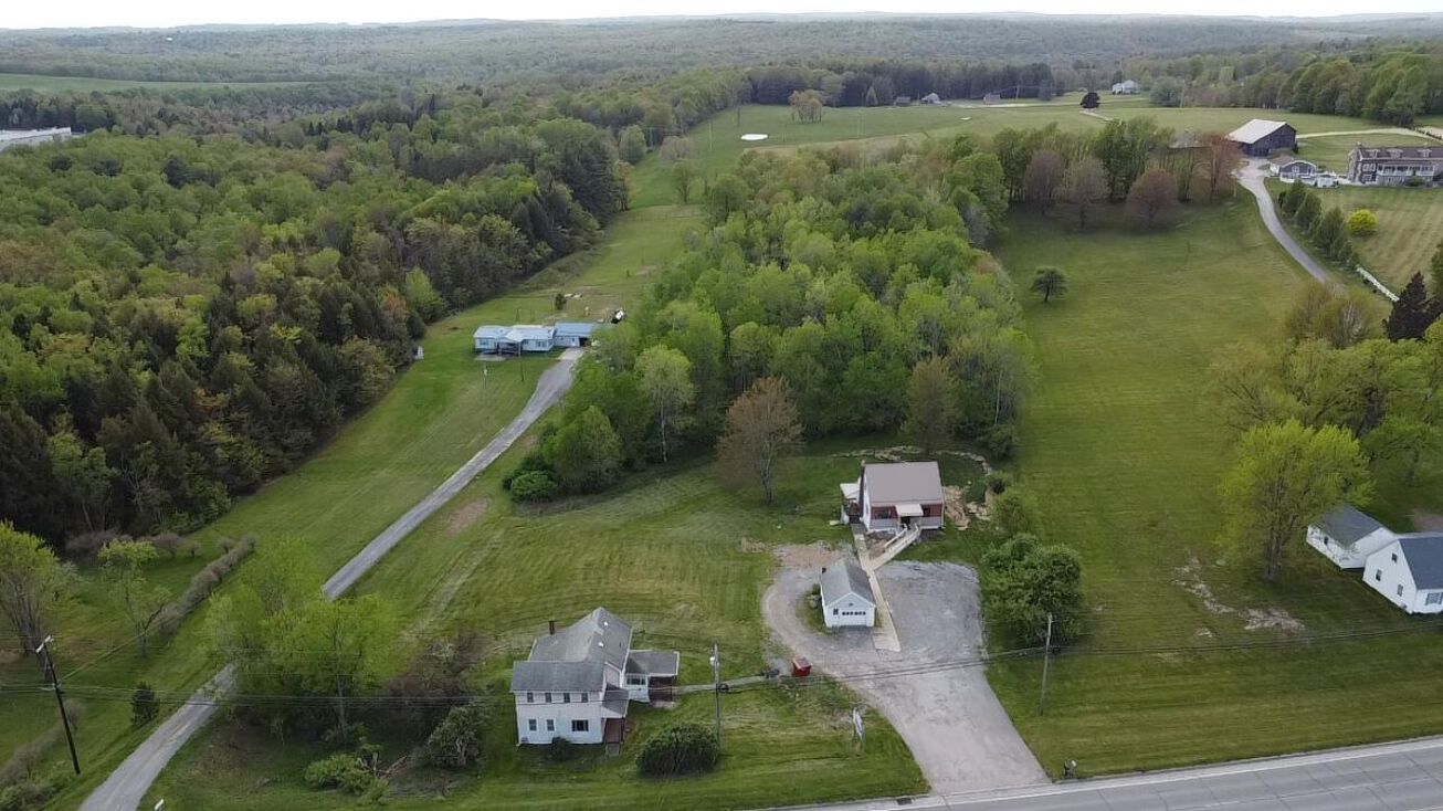 1056 Million Dollar Hwy, Saint Marys, PA 15857