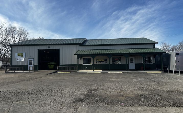 Pictures of Office, Retail property located at 504 Fontaine St, Kenton, OH 43326 for sales - image #1