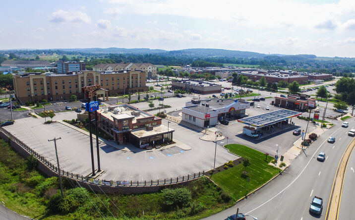Pictures of Retail property located at 2159 S Queen St, York, PA 17403 for comps - image #1