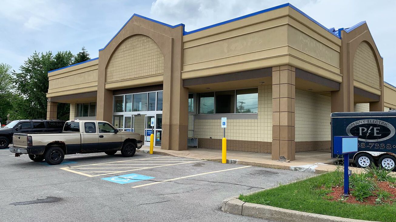 400 Lincoln Hwy, East McKeesport, PA 15035