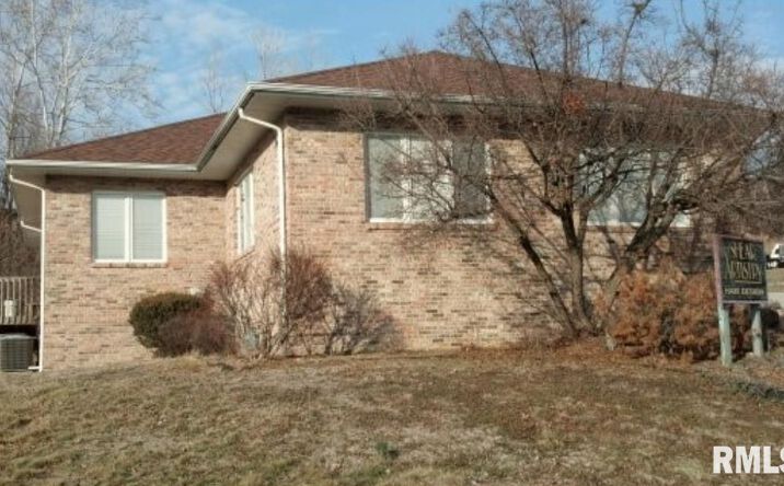 Pictures of Business for Sale, Office, Retail property located at 2041 Timberbrooke Drive, Springfield, IL 62704 for sales - image #1