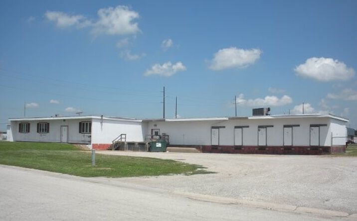 Pictures of Industrial property located at 800 COMMERCIAL Avenue, Springfield, IL 62703 for sales - image #1