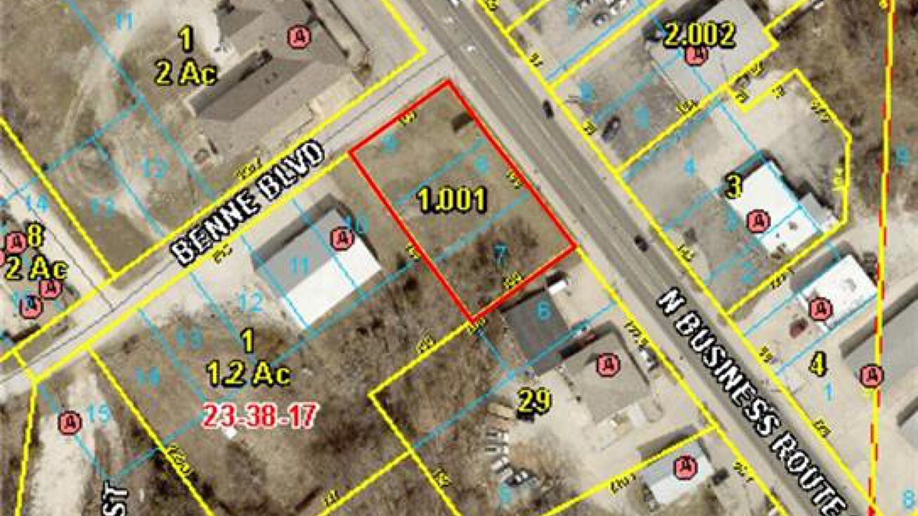 N Buss Hwy 5, Camdenton, MO 65020