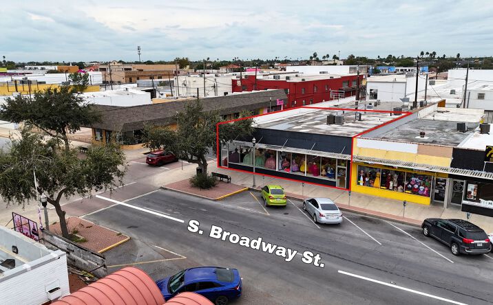 Pictures of Retail property located at 318 & 320 S Broadway Street, McAllen, TX 78501 for sales - image #1
