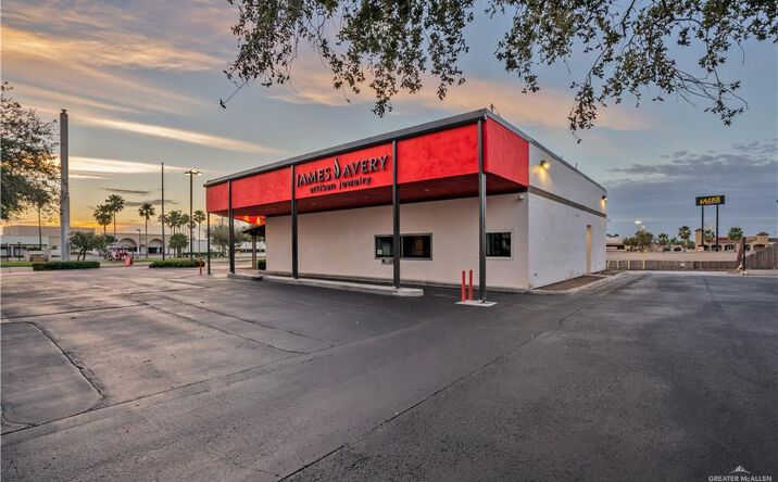 image of property at 502 DIXIELAND RD Harlingen TX 78552-5910