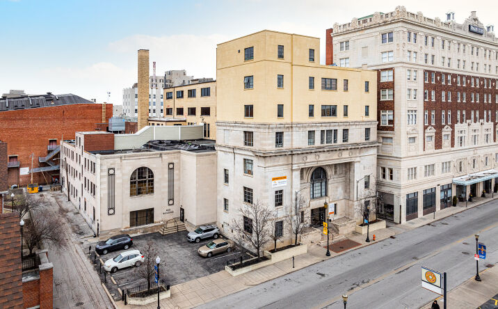 332 W Broadway, Louisville, KY 40202 | Crexi.com