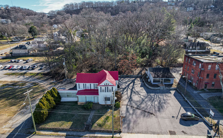 Pictures of Mixed Use, Office, Retail property located at 1526 Dodds Ave, Chattanooga, TN 37404 for sales - image #1