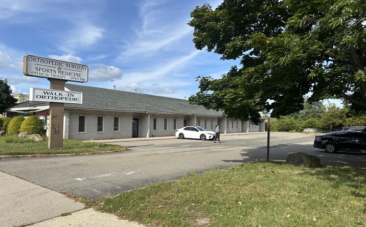 Pictures of Office property located at 20 Grand Ave, Shirley, NY 11967 for sales - image #1