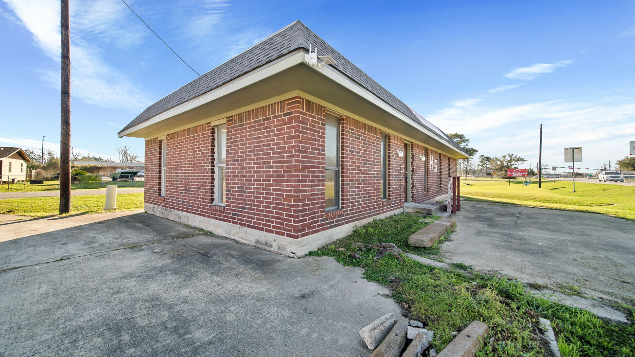 603 TX36, Brazoria, TX 77422