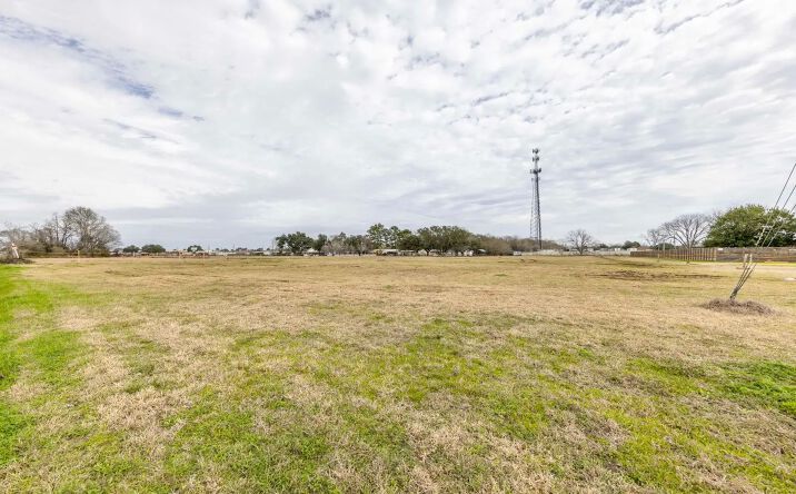 Pictures of Land property located at 225 Apollo Rd, Scott, LA 70583 for sales - image #1
