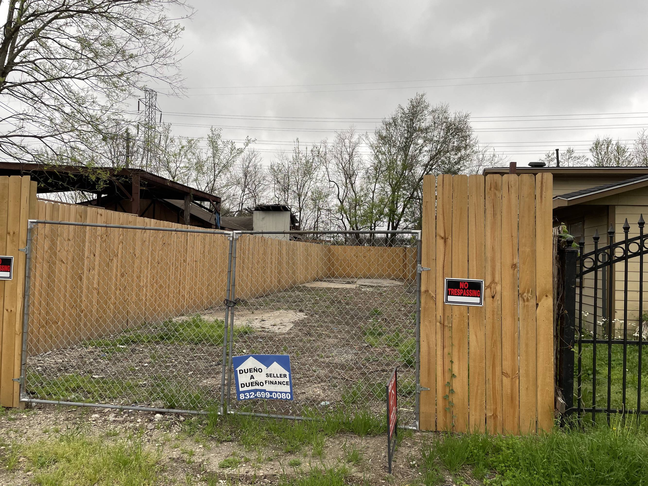 629 E. 37th - FENCED, CLEARED LOT