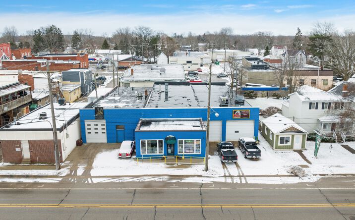 Pictures of Industrial, Retail property located at 74130 Fulton St, Armada, MI 48005 for sales - image #1