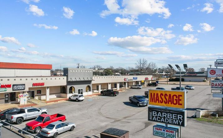 Pictures of Retail property located at 713 W SW Loop 323, Tyler, TX 75701 for sales - image #1