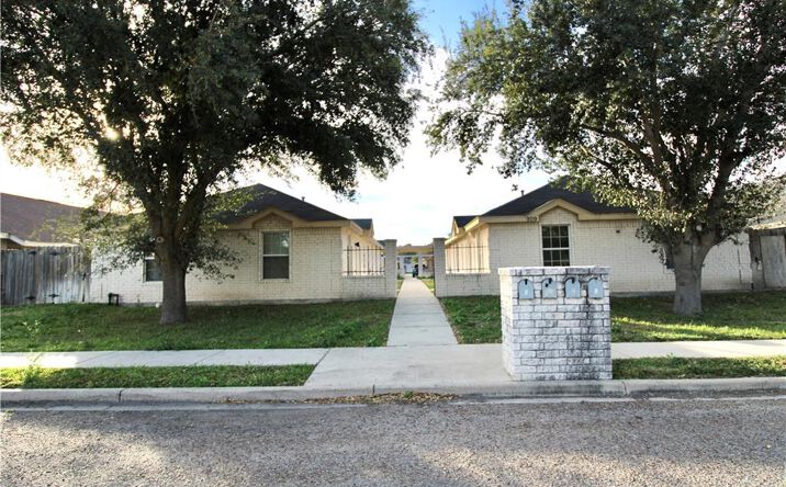 Pictures of Multifamily property located at 909 English Avenue, Edinburg, TX 78541 for sales - image #1