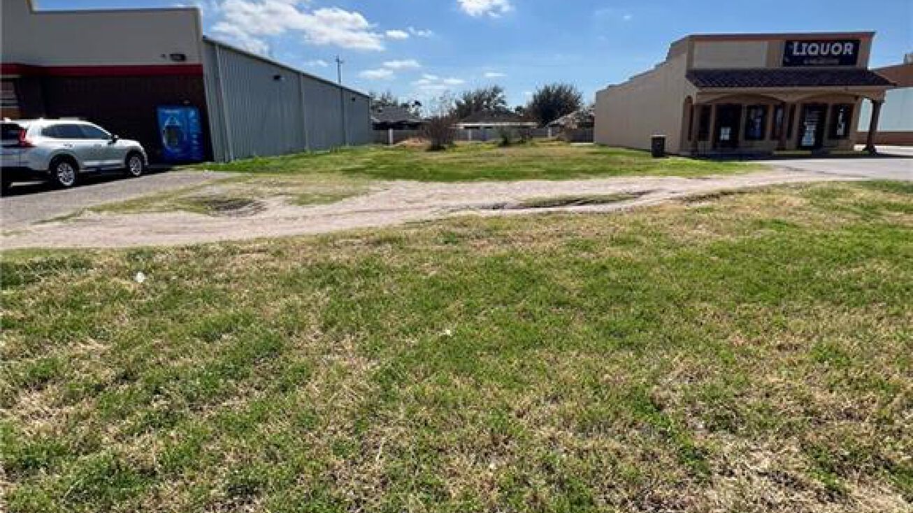 914 W Monte Cristo Road, Edinburg, TX 78541