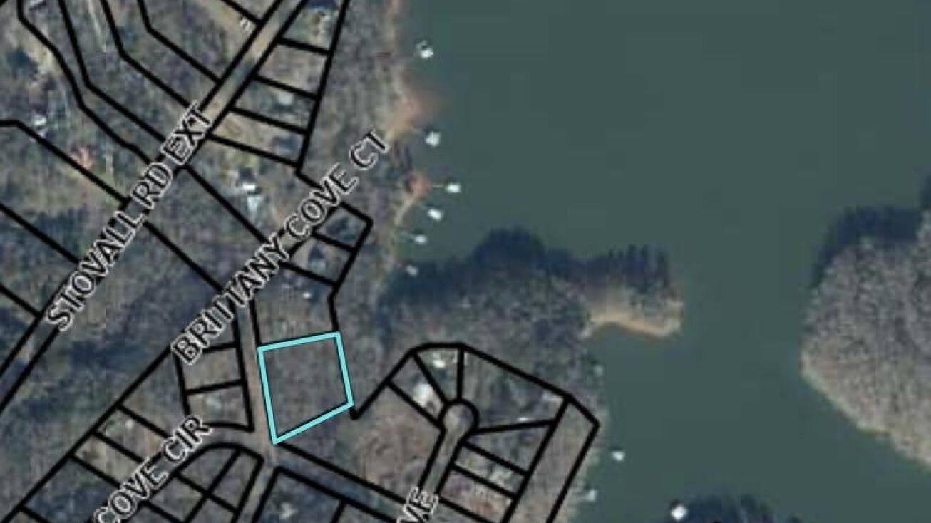 Brittany Cove Ct, Gumlog, GA 30553