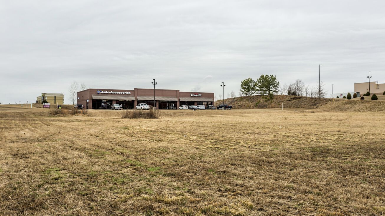 Elmore Rd, Southaven, MS 38671