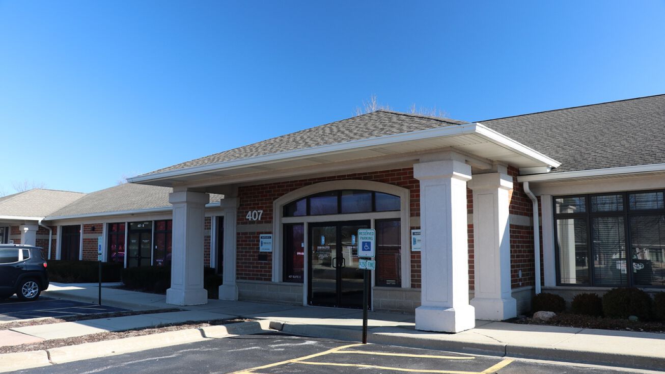 407 Congress Pkwy, Crystal Lake, IL 60014
