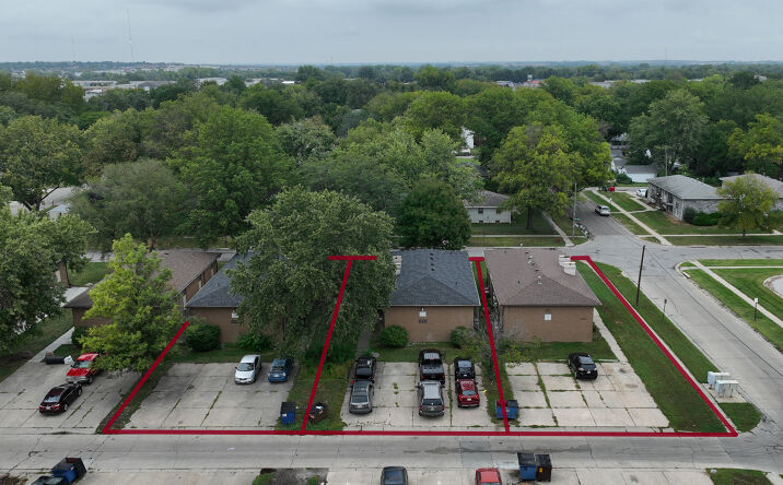 Pictures of Multifamily property located at 3625 Baldwin Ave, Lincoln, NE 68504 for comps - image #1