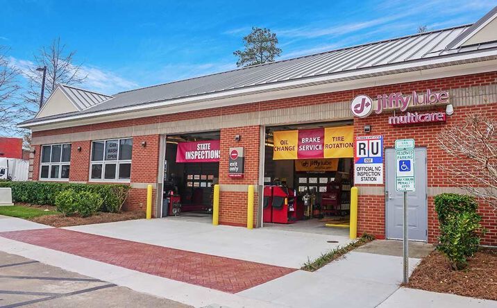 Pictures of Retail property located at 100 Matthews Dr, Holly Springs, NC 27540 for comps - image #1
