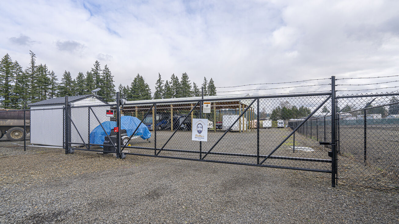 21205 SE Fulquartz Landing, Dundee, OR 97115