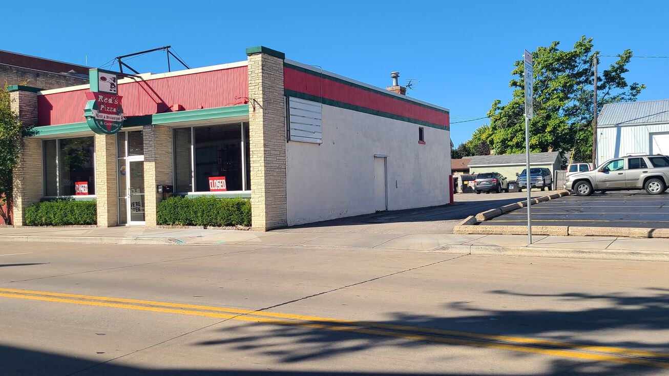 1123 Oregon St, Oshkosh, WI 54902