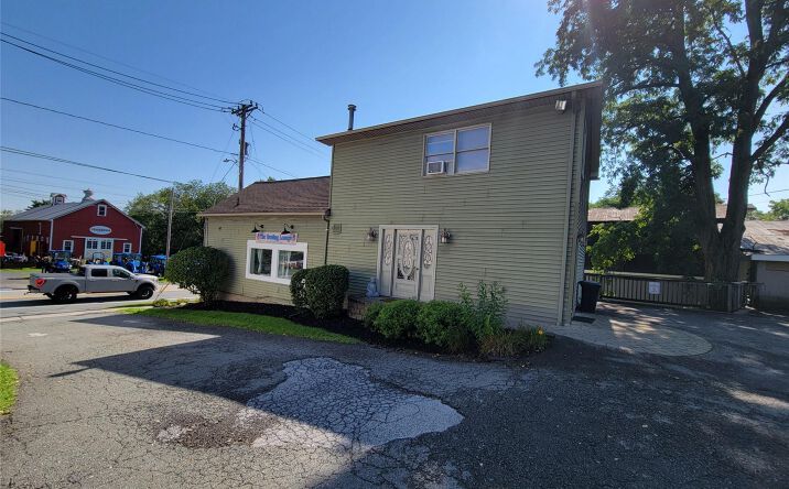 Pictures of Retail, Mixed Use property located at 165 Ward St, Montgomery, NY 12549 for sales - image #1