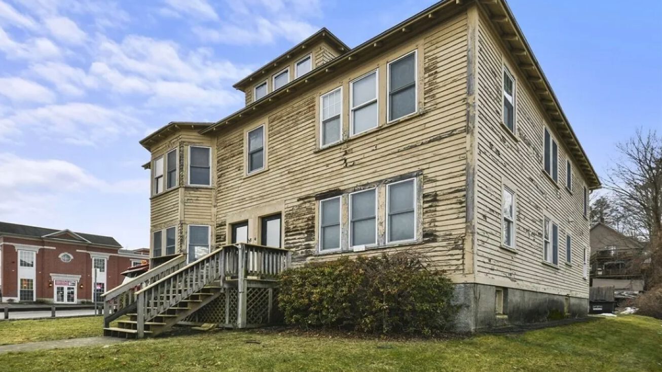 40 E Main St, Westborough, MA 01581