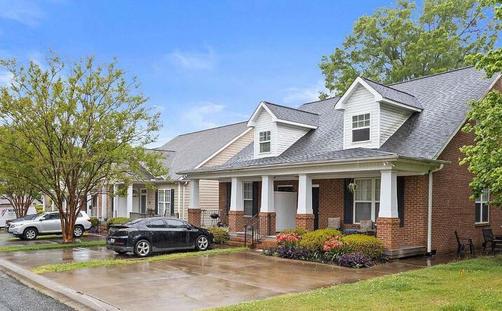 Pictures of Multifamily property located at Tiger Paw Ct, Spartanburg, SC 29307 for sales - image #1