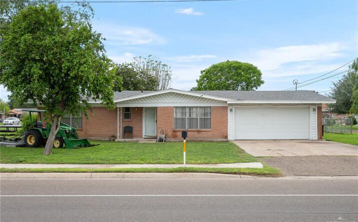Pictures of Land property located at 1112 S Cage Boulevard, Pharr, TX 78577 for sales - image #1