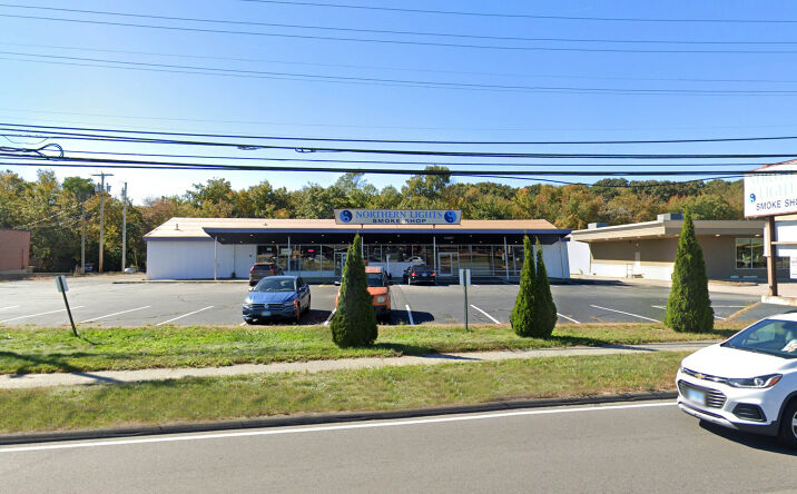 image of property at 771 LONG HILL RD Groton CT 06340-4204