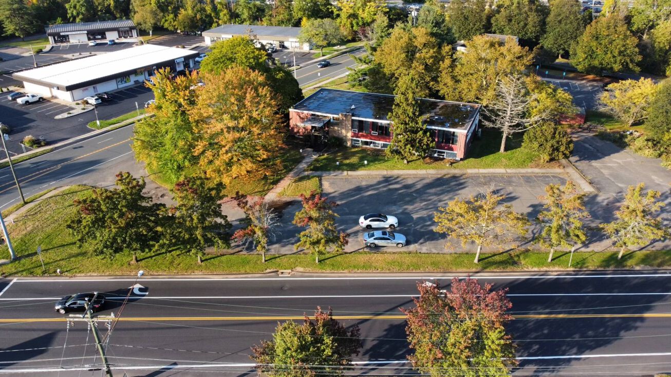 129 Mill St, Berlin, CT 06037